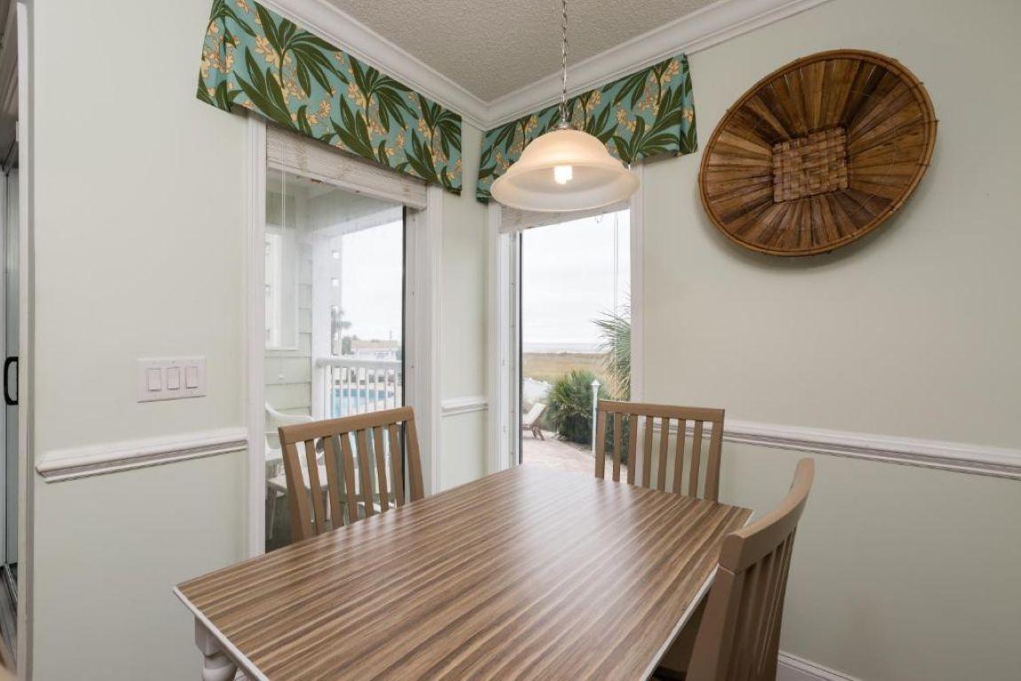 Sands Beach Club 写真