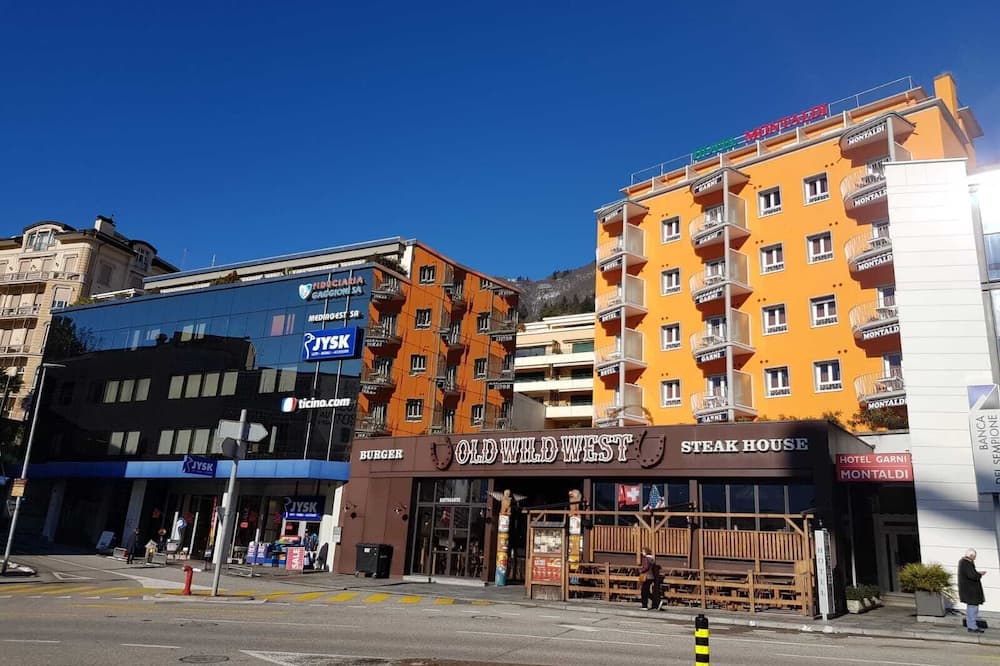 ホテル ガルニ モンタルディ 写真