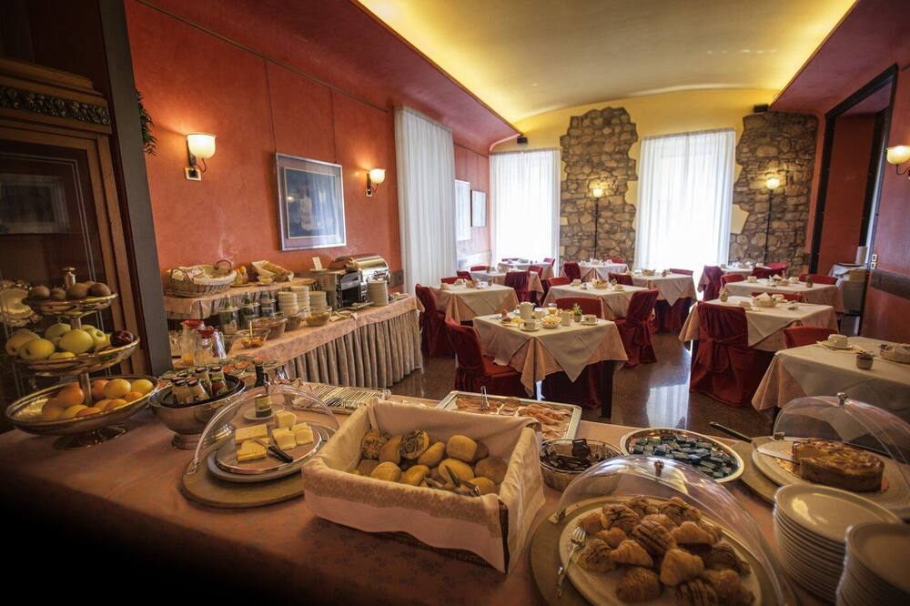 ホテル コロンバ ドオロ 写真