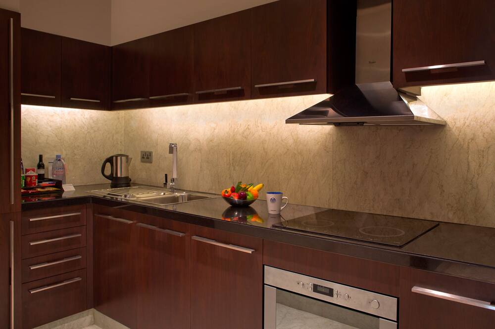 アル アイン ロタナ 写真