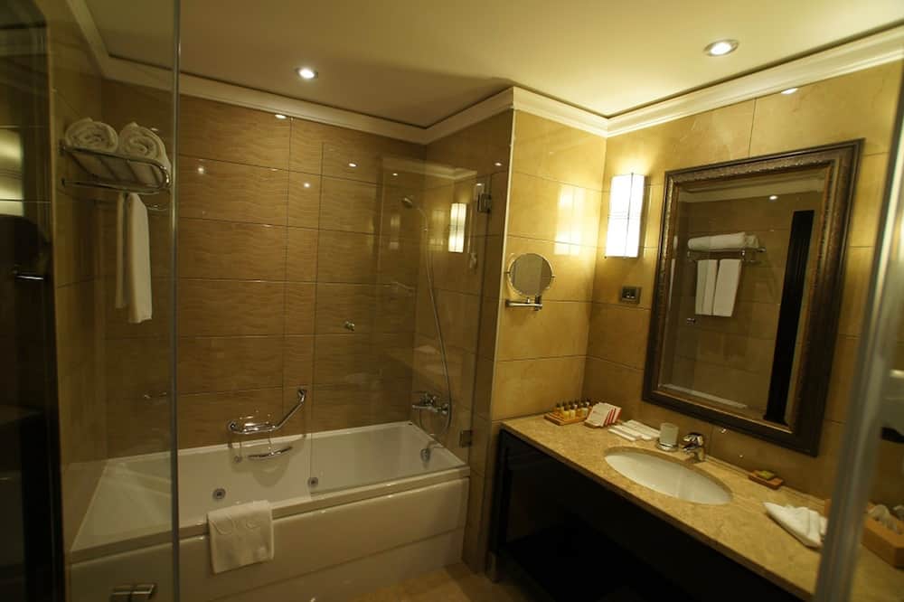 ラマダ プラザ バイ ウィンダム ゲヴゲリア 写真