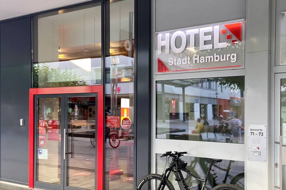 Hotel Stadt Hamburg am Fluss Saarbrücken 写真