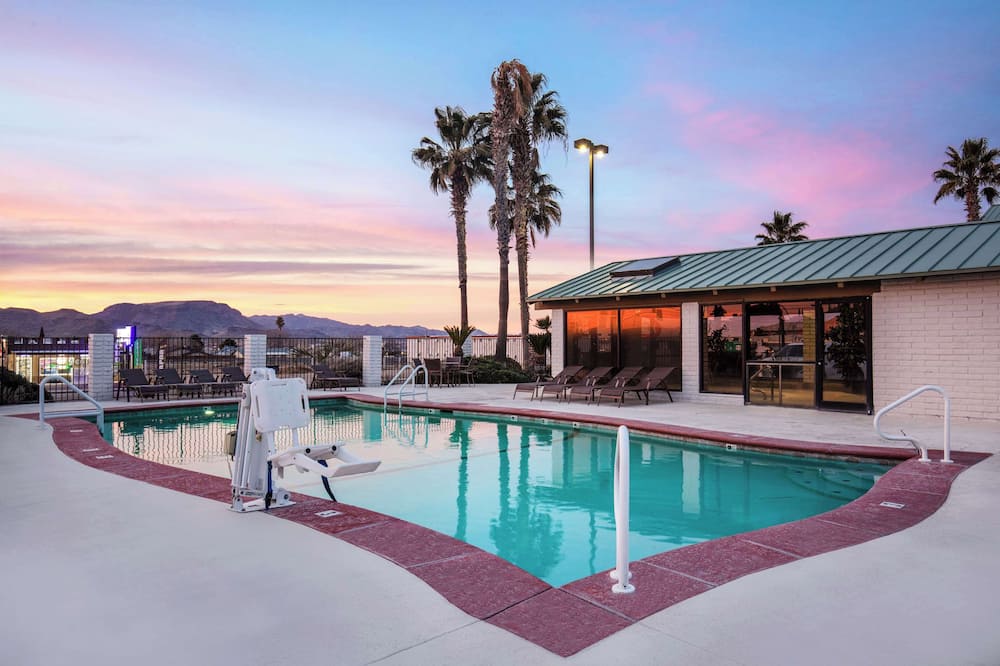 ベストウェスタン プラス キングス イン & スイーツ 写真