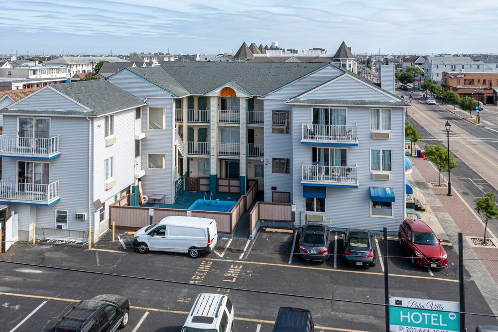 ホテル チャーリー ヴィラズ バイ ザ ビーチ 写真