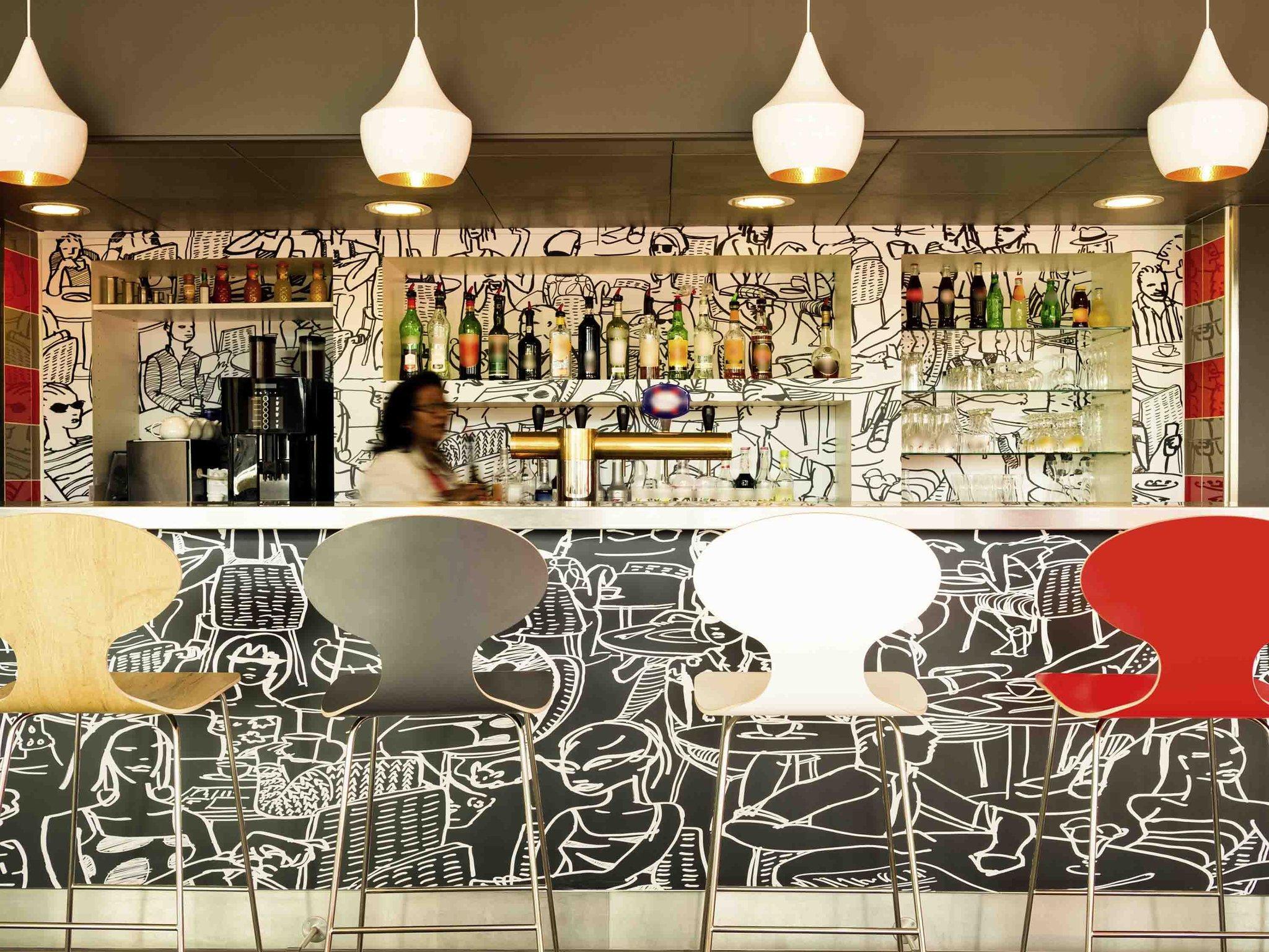 B&B ホテル ル マン セントル カテドラル 写真