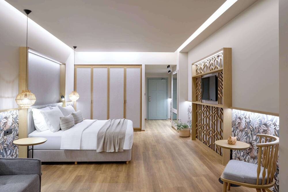 ゼウス エレバ ミラベロ ベイ 写真