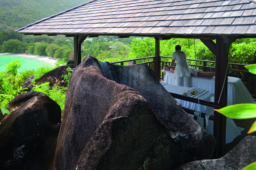 コンスタンス エフェリナ 写真