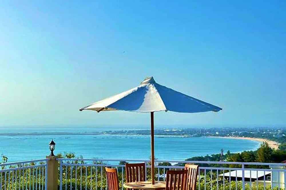 ザ パンダン サリ ホテル 写真