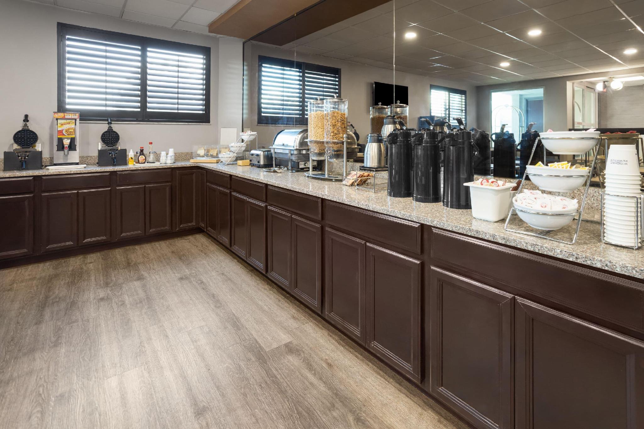 Baymont by Wyndham Westampton 写真