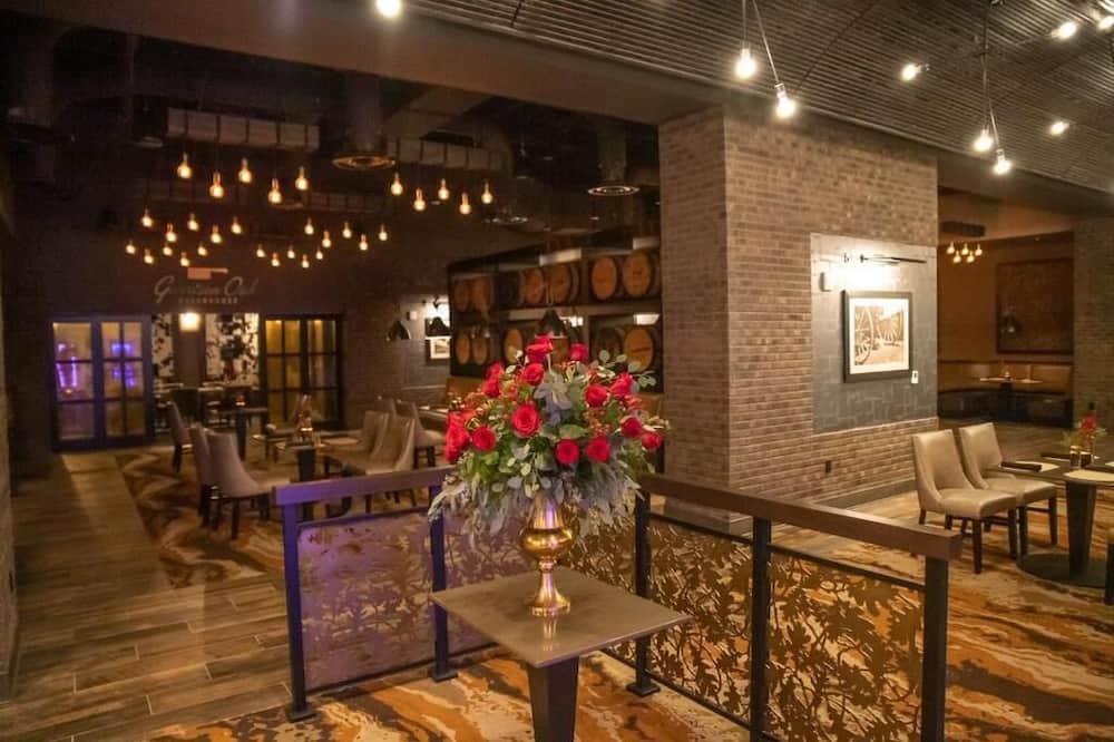 オーク グローブ レイシング ゲミング & ホテル 写真