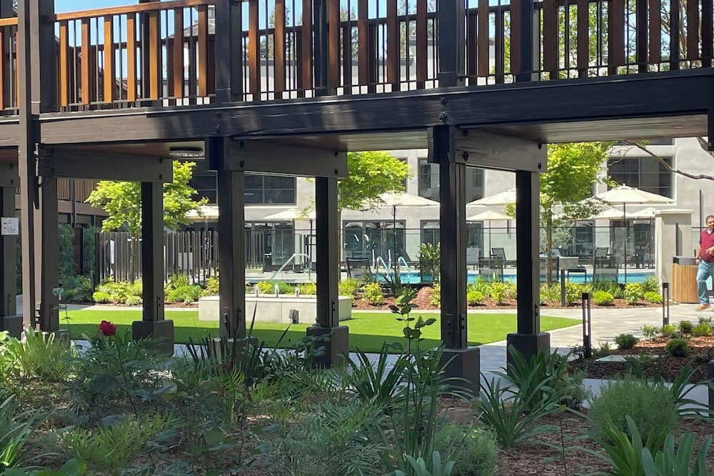 エンバシー スイーツ バイ ヒルトン ナパ バレー 写真