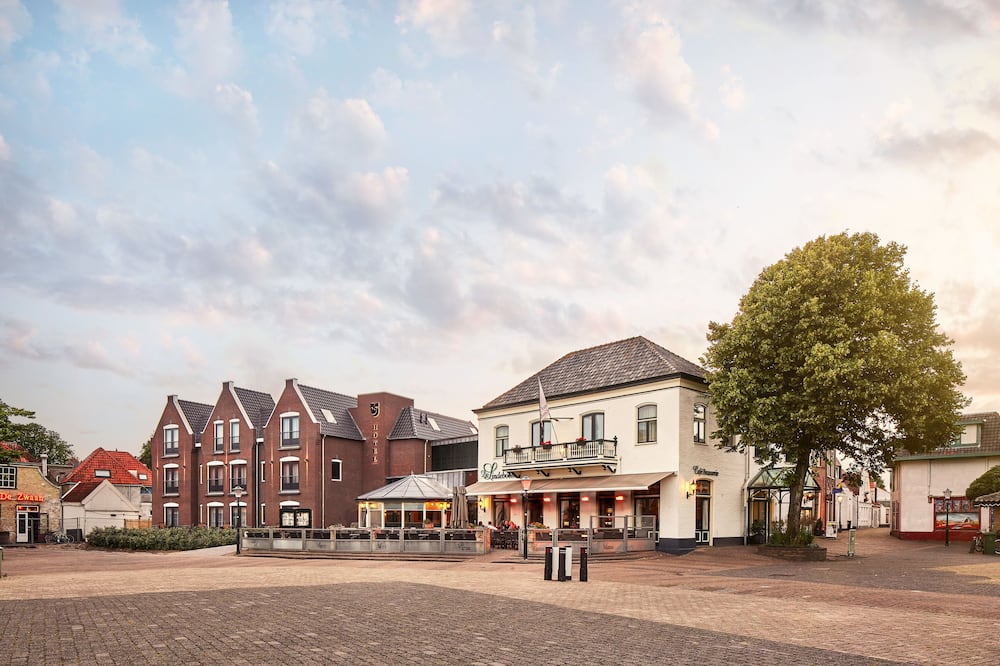 ホテル ドゥ リンデブーム 写真