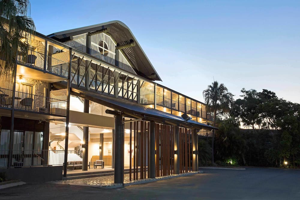 マントラ クラブ クロック エアリー ビーチ 写真