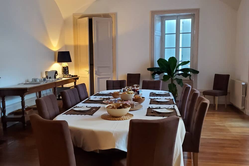 ロジス デ トゥレル 写真