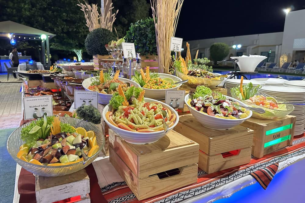 ゴールデン チューリップ ニズワ ホテル 写真