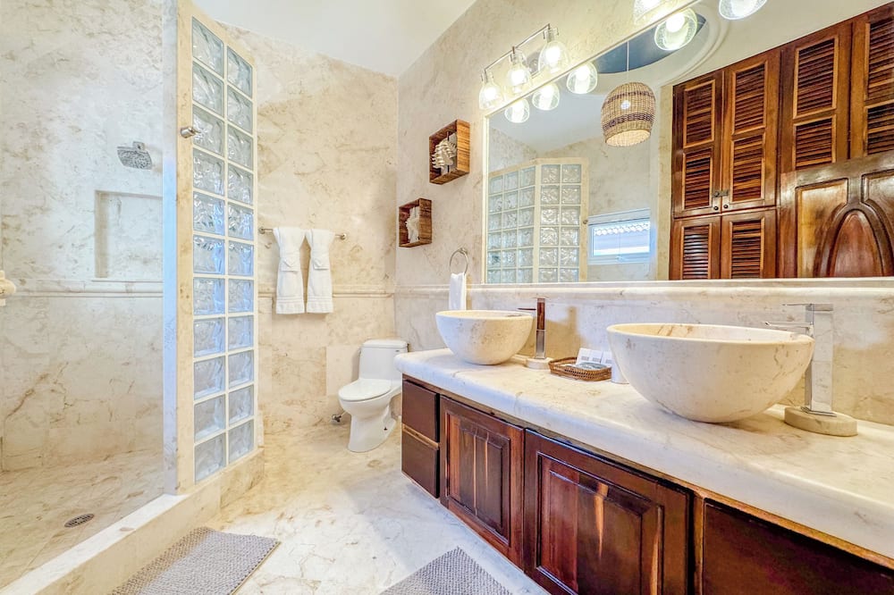 ベリージアン コーヴ エステーツ 写真