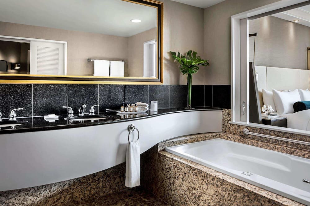 フェアモント バンクーバー エアポート イン ターミナル ホテル 写真