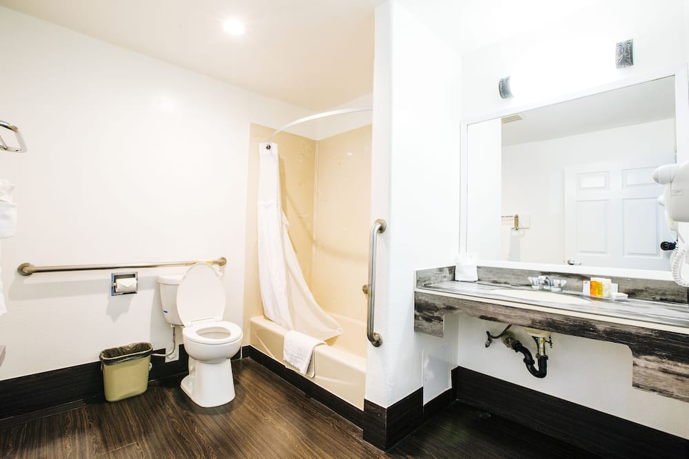 アナハイム ディスカバリー イン & スイーツ 写真