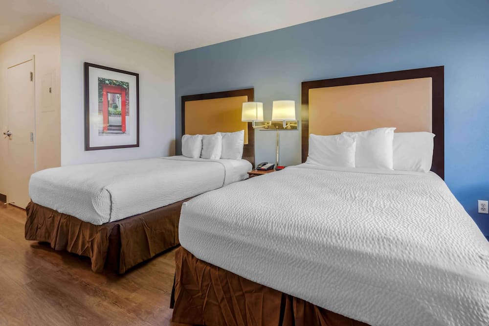 エクステンデット ステイ アメリカ スイーツ エリザベス ニューアーク エアポート 写真