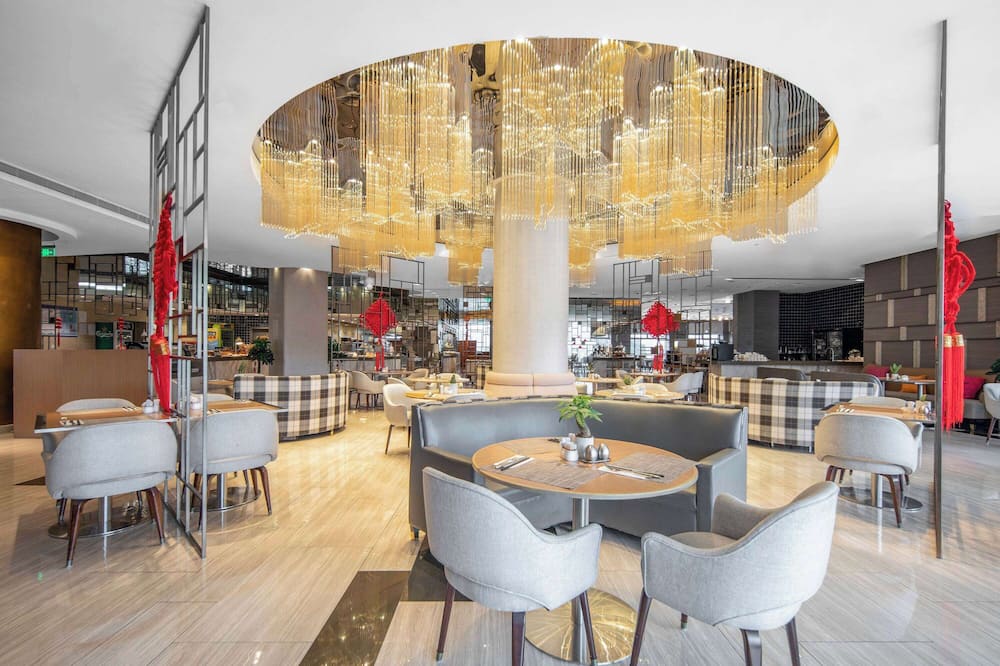 ラマダ プラザ プドン (上海浦東華美達大酒店) 写真