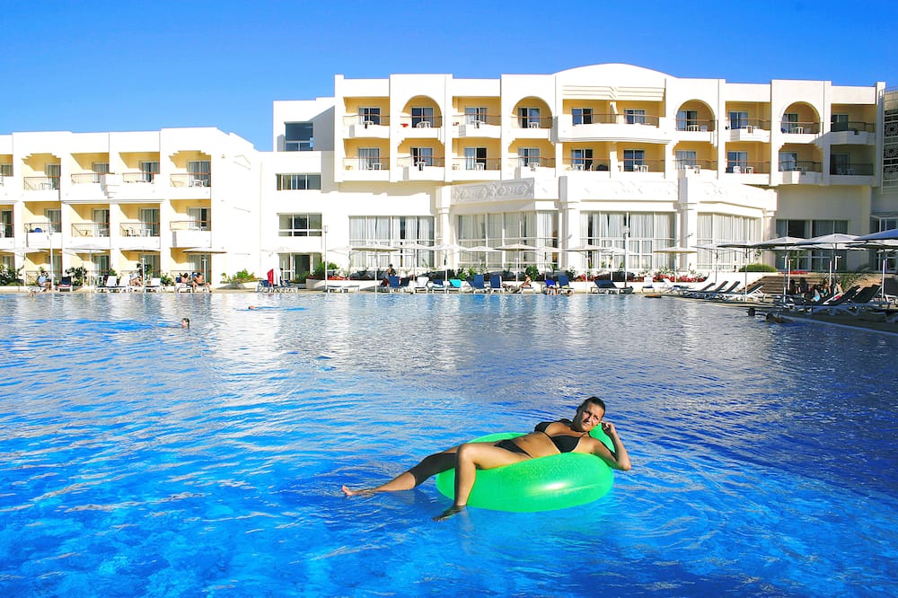 El Mouradi Gammarth 写真