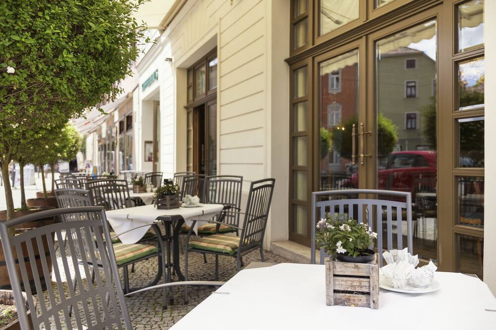 ベスト ウェスタン プレミア グランド ホテル ルシスシャー ホフ 写真