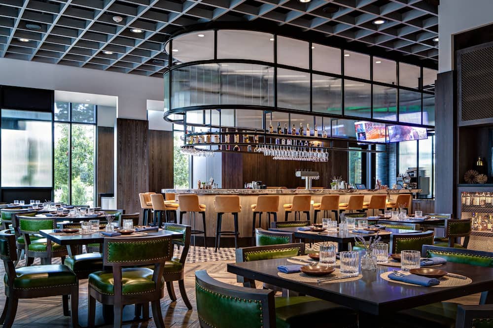 ヒューストン シティプレイス マリオット アット スプリングウッズ ビレッジ 写真