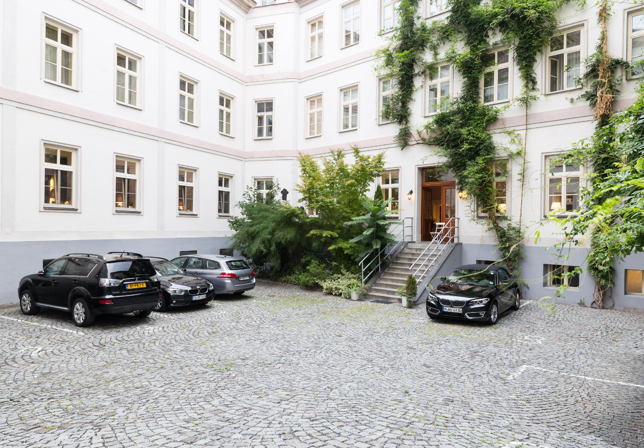 ウニタス ホテル 写真