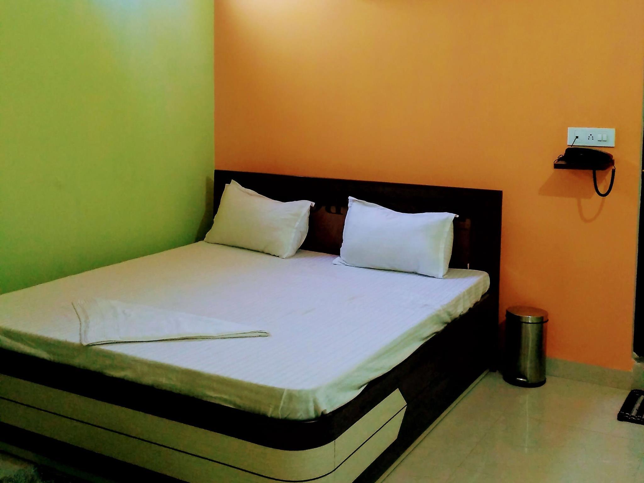 ホテル ウトゥサヴ レジデンシー 写真