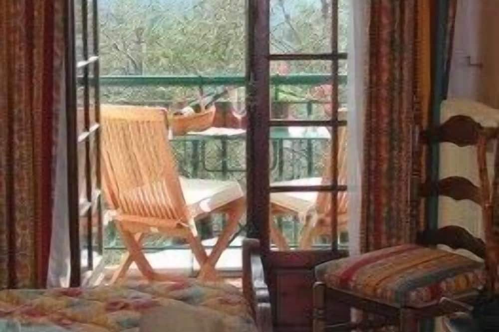 オーベルジュ ドゥ ラ マドンヌ 写真