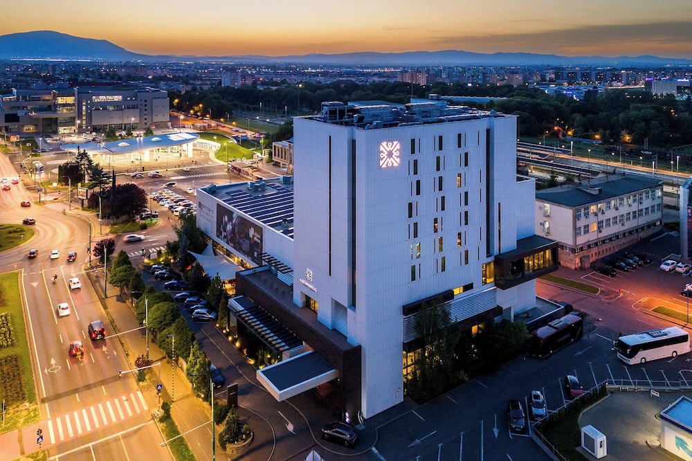 クロンウェル ブラショフ ホテル 写真