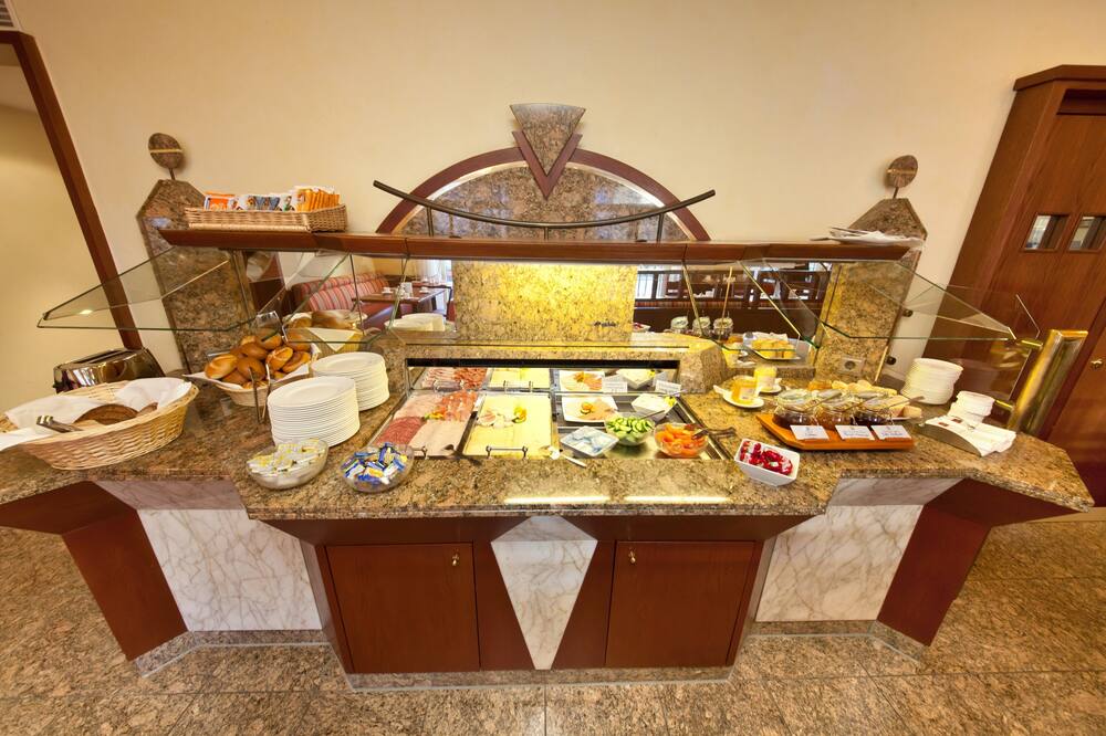 ホテル ブールバード 写真