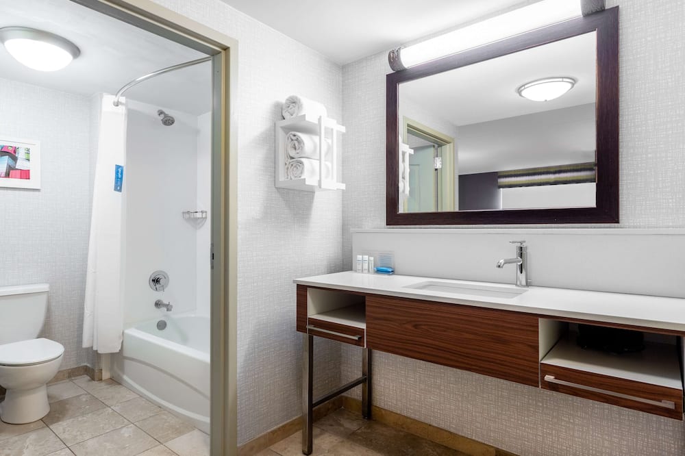 ハンプトンイン スイーツ ミネアポリス セントポール アープト - モール オブ アメリカ 写真