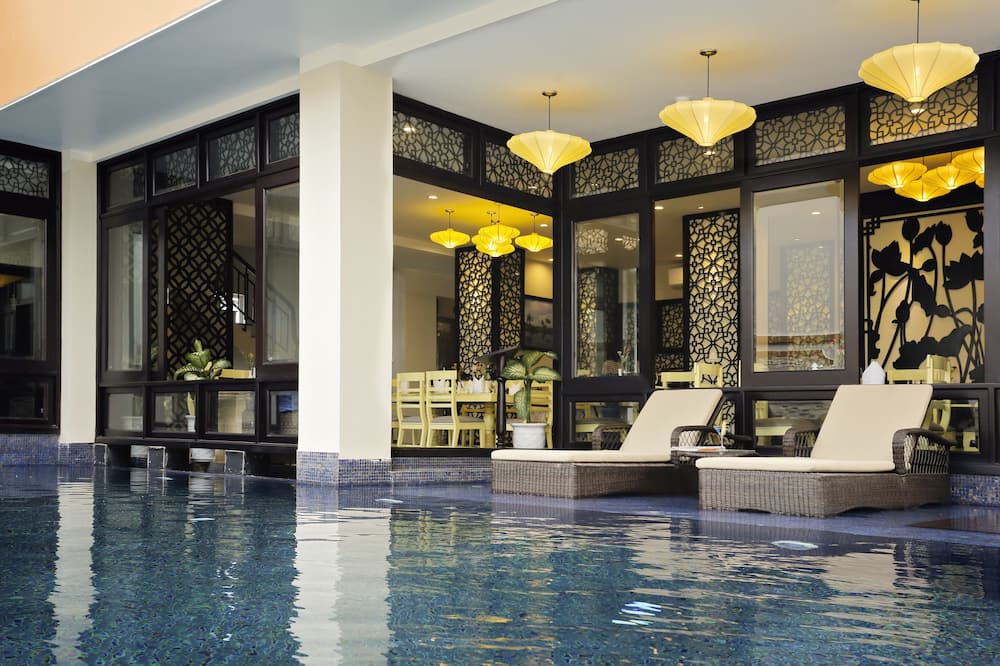 リバー スイーツ ホイアン 写真