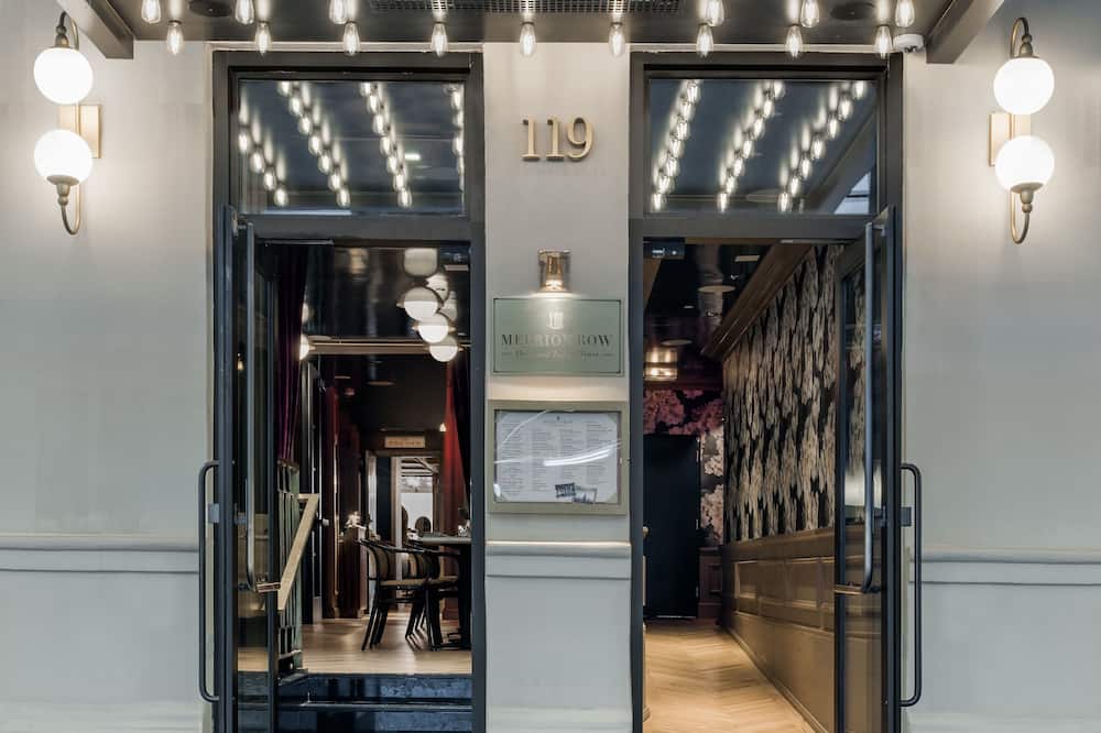 メリオン ロウ ホテル アンド パブリック ハウス 写真