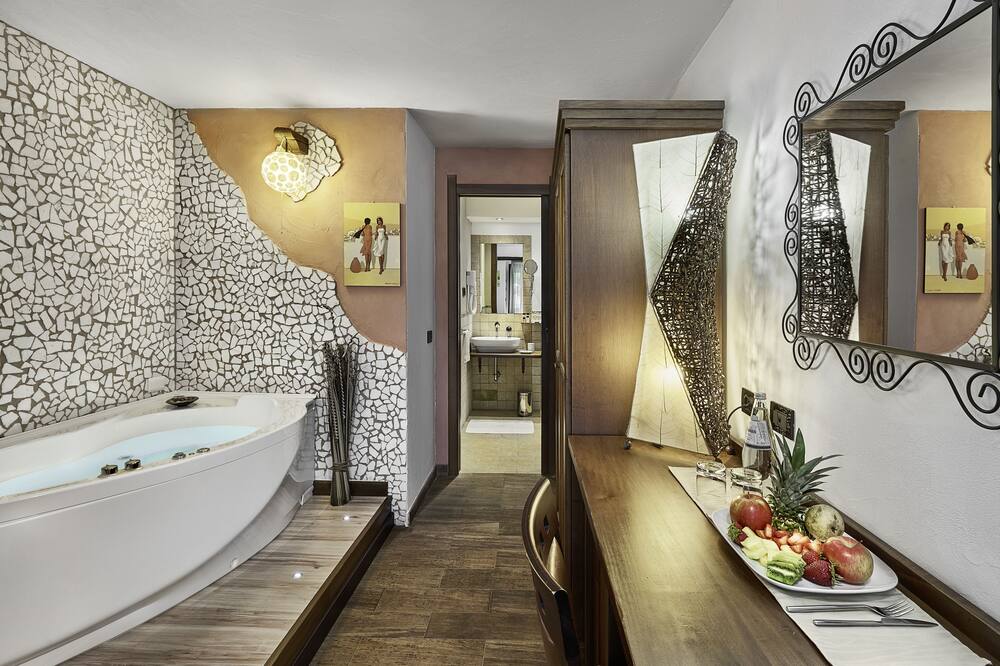 ホテル ロッカ デッラ セナ 写真