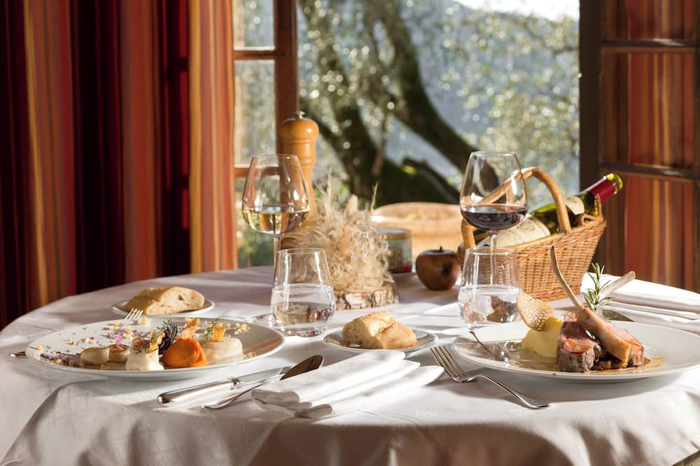 オーベルジュ ドゥ ラ マドンヌ 写真