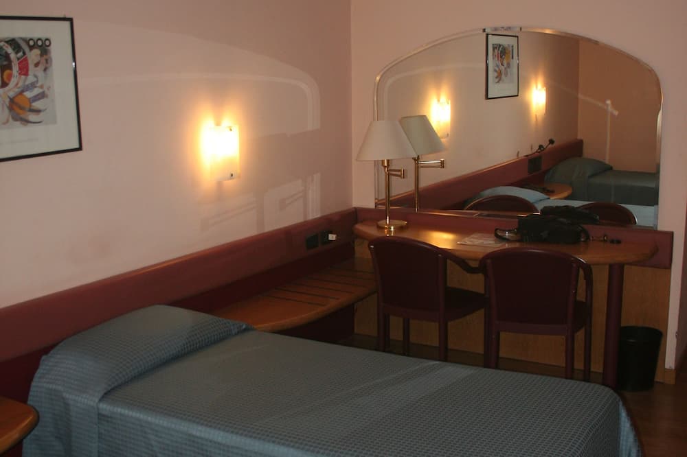 アルベルト ホテル 写真