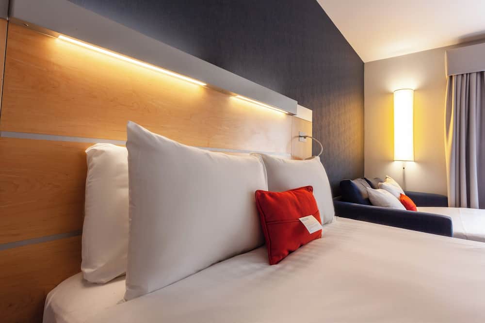 ホリデイ イン エクスプレス エディンバラ ロイヤル マイル バイ IHG 写真