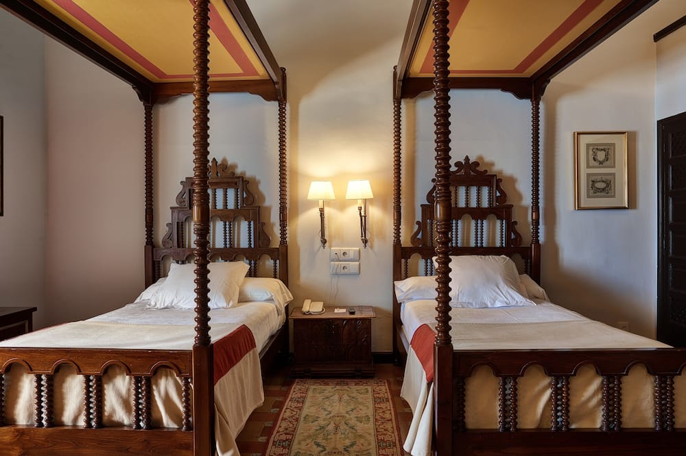 パラドール デ ウベダ 写真