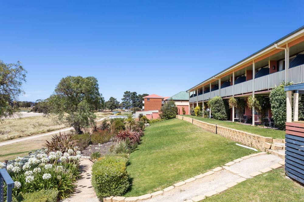 スワンシー モーター イン 写真