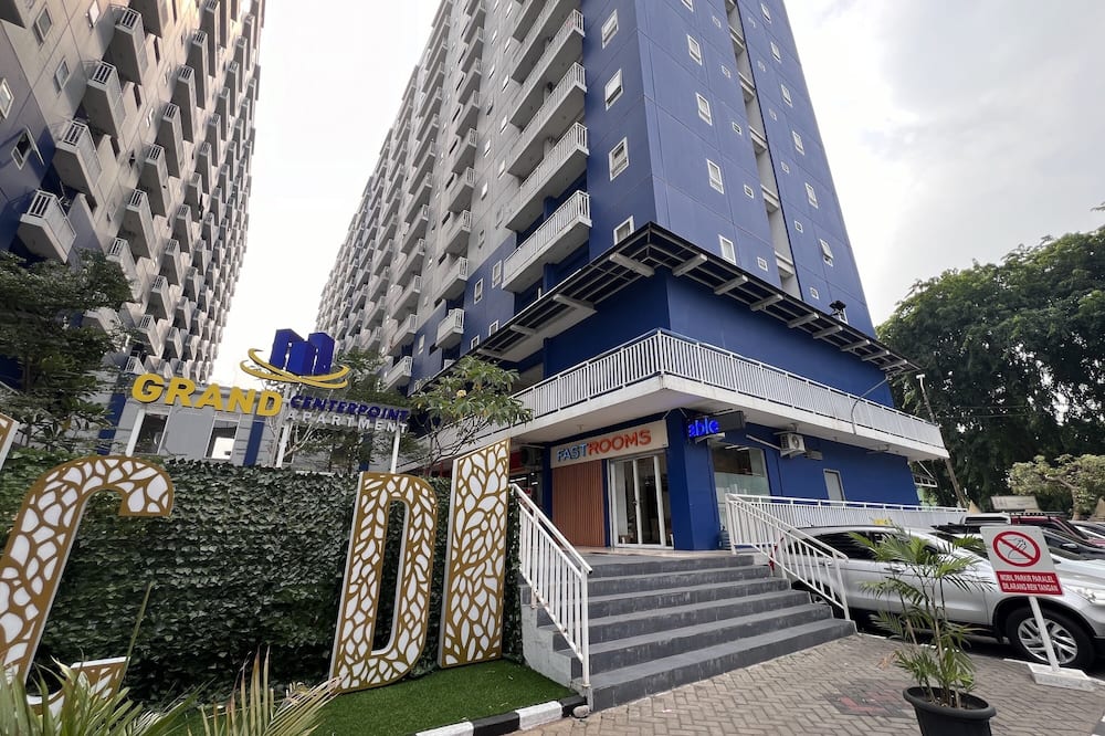 ファーストルームズ ブカシ ホテル 写真