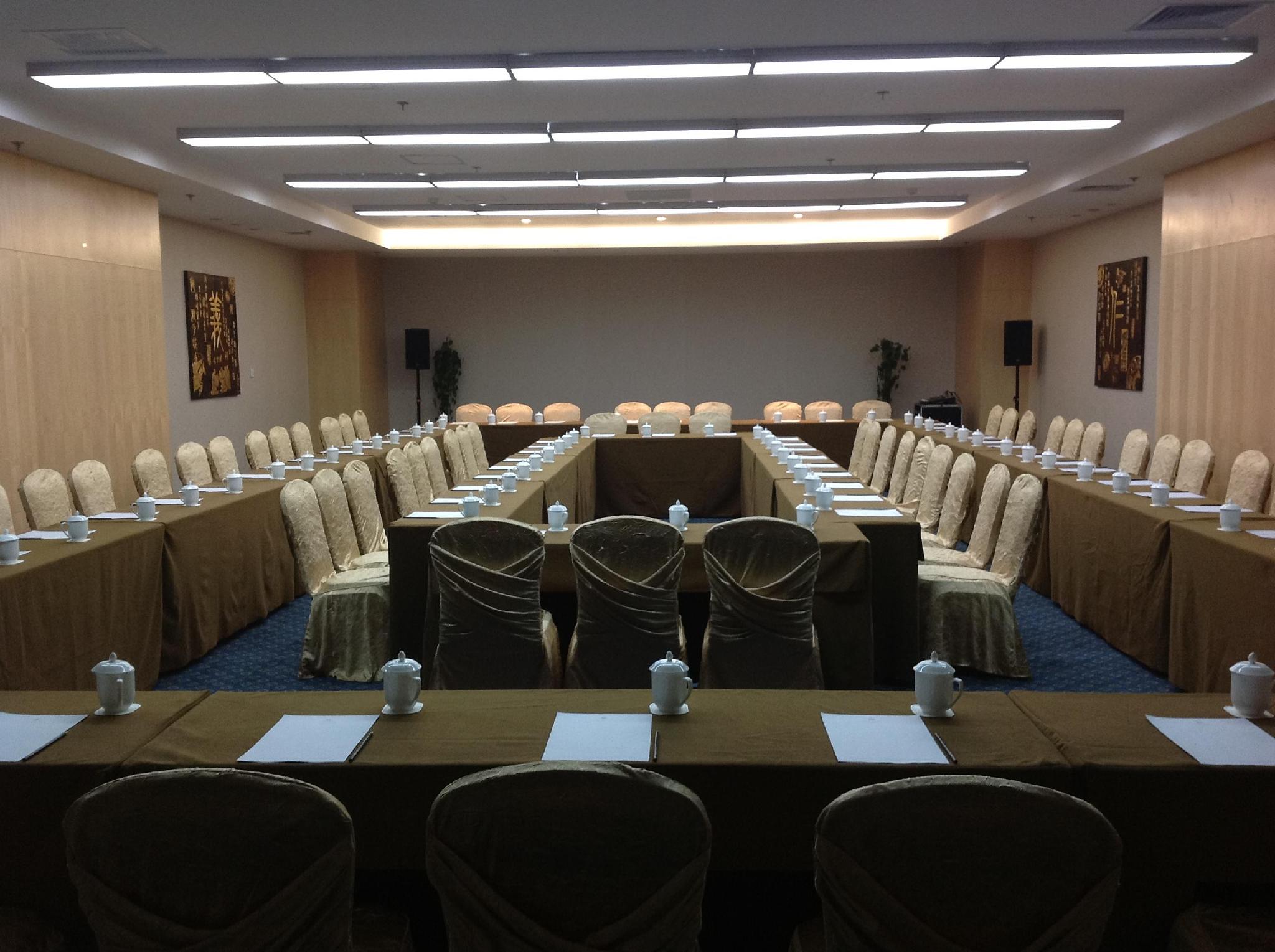 チンダオ グランド ニュー センチュリー ホテル 写真