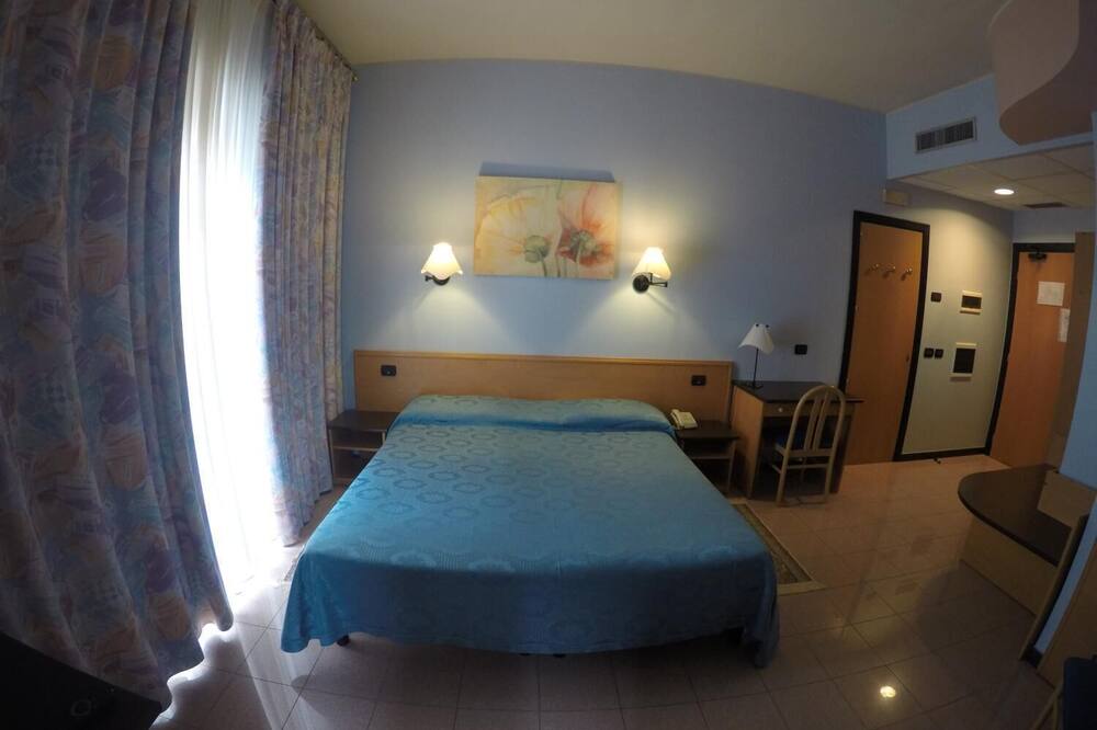 ホテル アストリア 写真