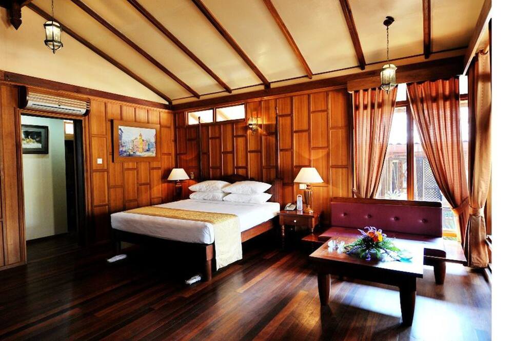 ホテル ピン ウー ルウィン 写真