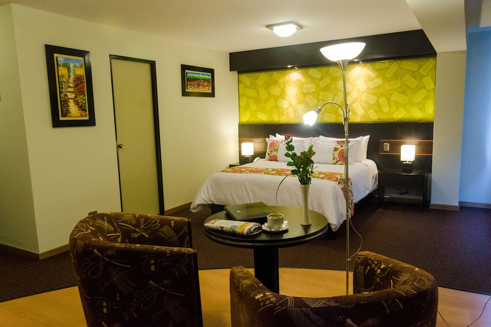 ホテル ブリタニア ミラフローレス 写真