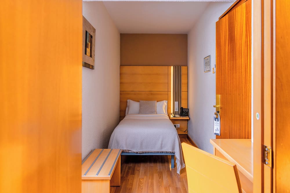 オテル セラノ 写真