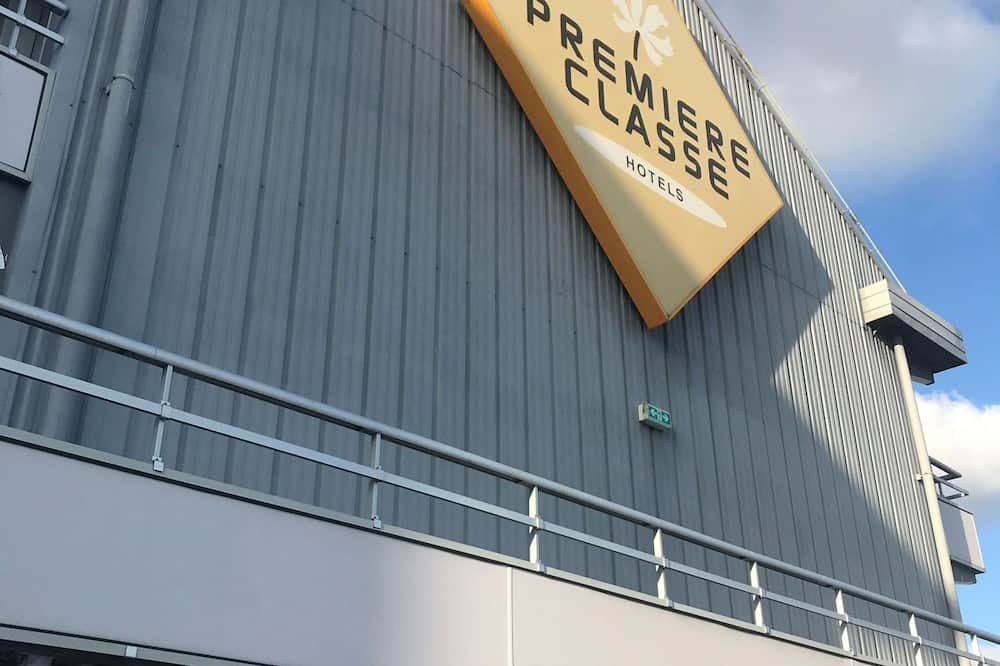 プルミエール クラッセ モントーバン 写真