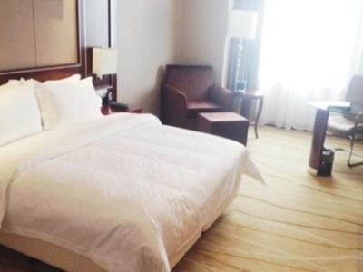 チンタオ フアシ ホテル ジモ 写真