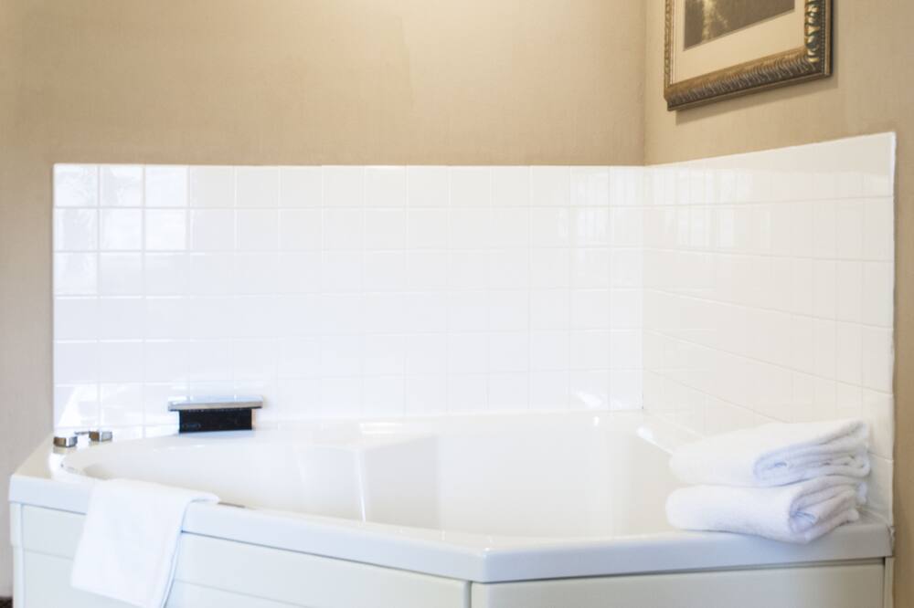 カントリー イン & スイーツ バイ ラディソン シダー フォールズ アイオワ 写真